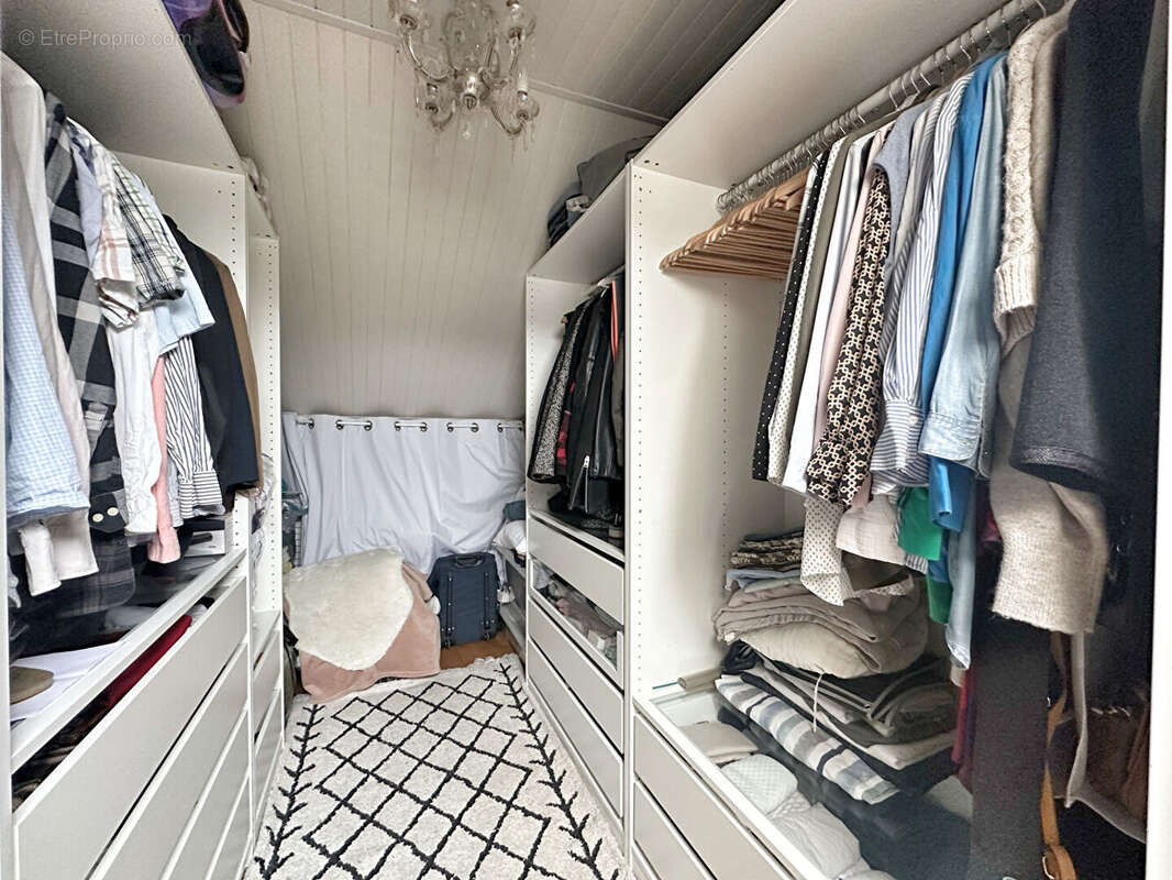 Maison à SAINT-PIERRE-DU-PERRAY