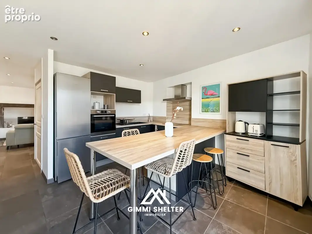 Ceyrat bourg, maison de village 82 m2, 2 chambres, balcon, PAC réversible - photo 4