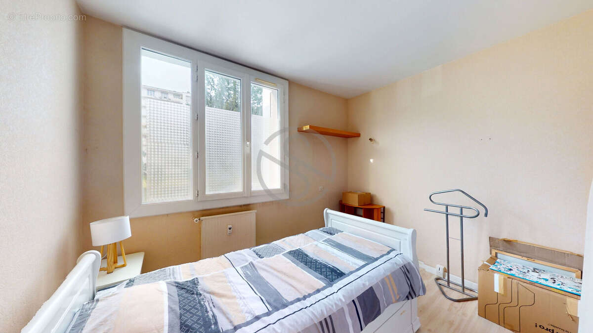 Appartement à LE PONT-DE-CLAIX