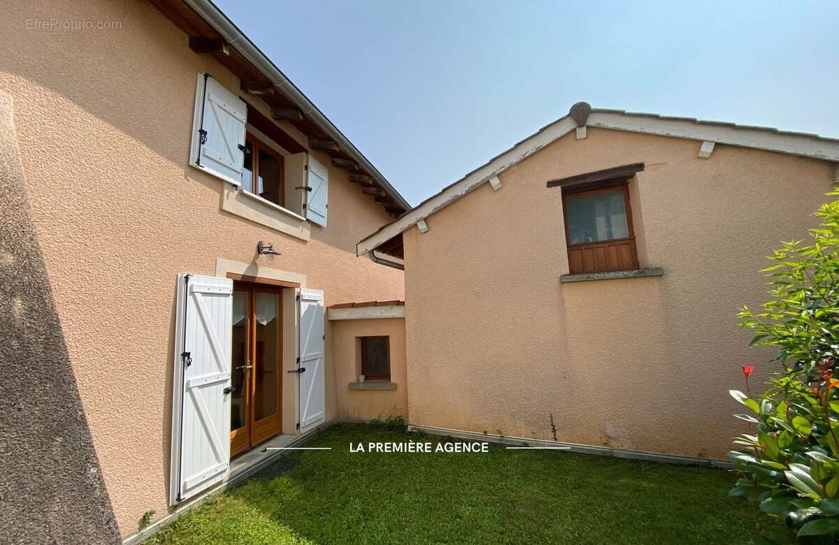 Maison à SAINT-FORGEUX