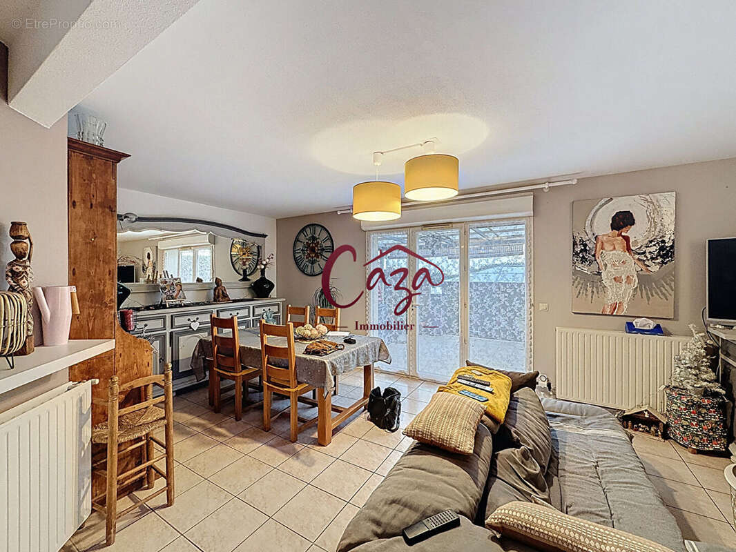 Maison à SAINT-CAPRAIS-DE-BORDEAUX