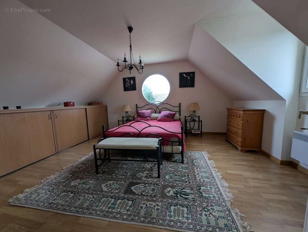 Maison à BAZAINVILLE