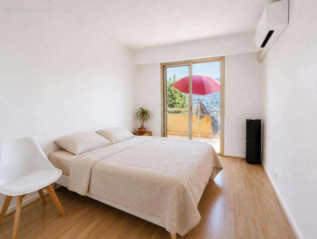 Dernier étage, terrasse, piscine, garage et cave - photo 15