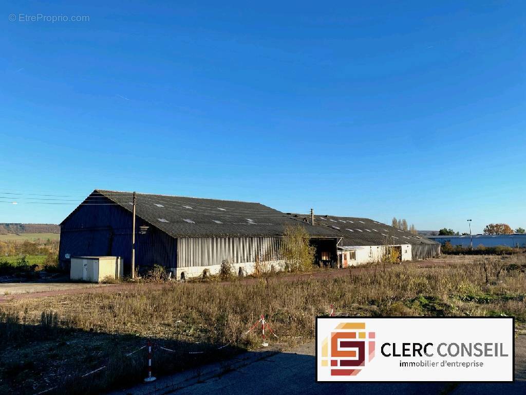 Commerce à SAINT-PIERRE-LA-GARENNE