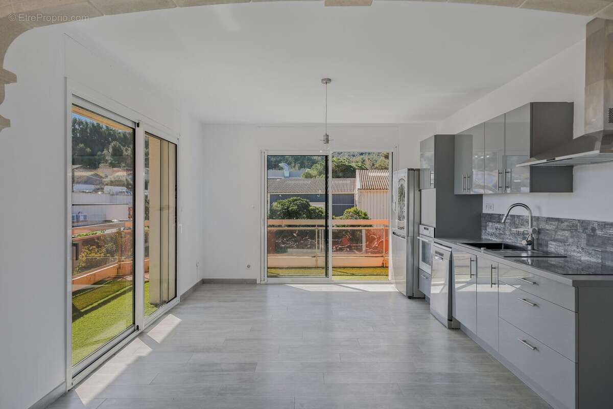 Appartement à HYERES