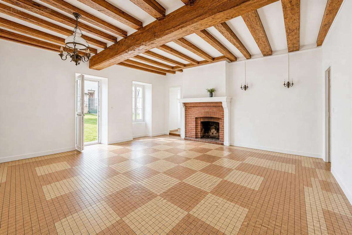 Charmante maison en pierre à Noyen-sur-Sarthe - photo 2