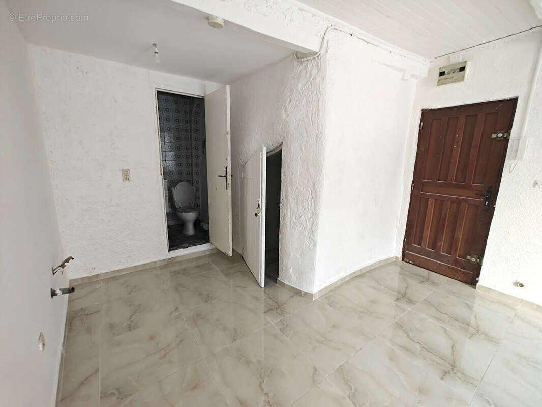 LA SEYNE SUR MER, Studio 20m2 centre ville proche de toutes commodités et transports - photo 3