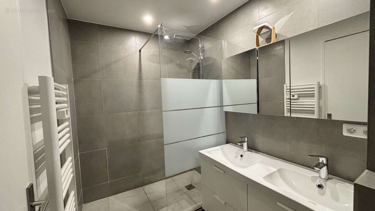 Appartement à SAINT-DENIS