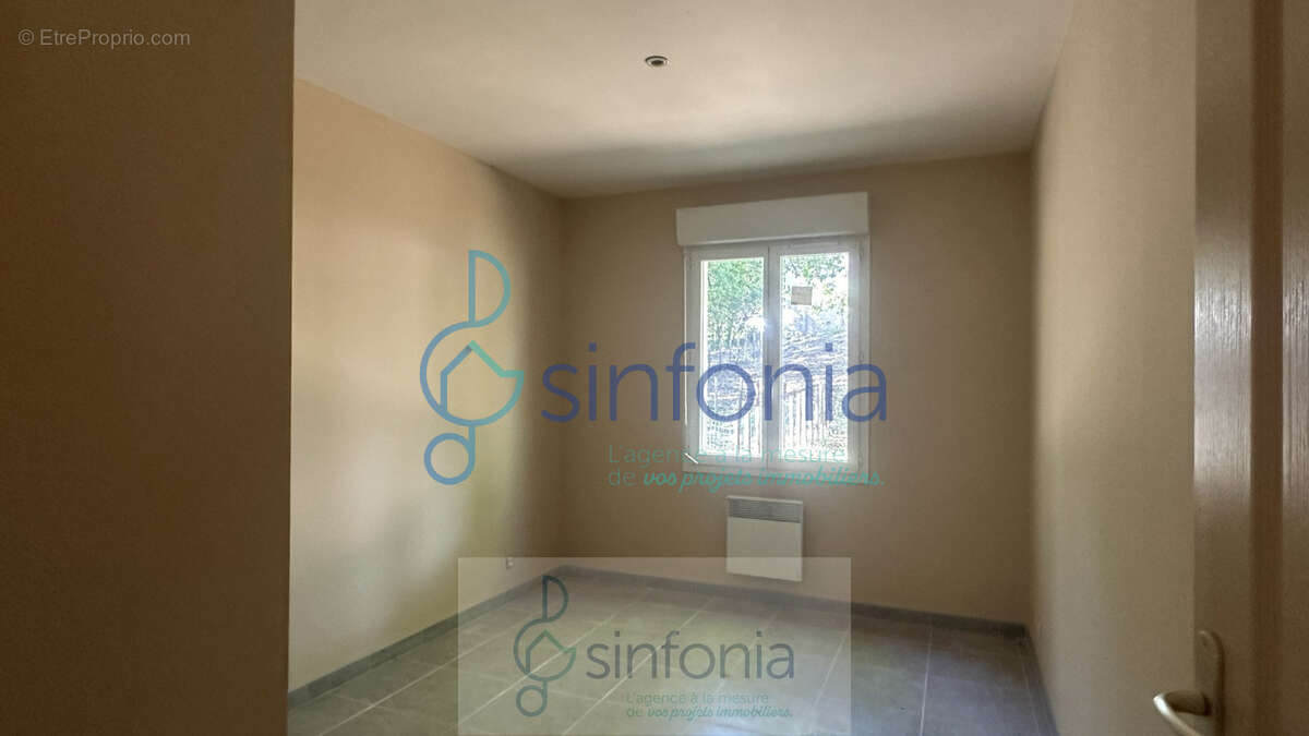 À Vendre : Maison de 4 Pièces à Foissac - 103 m2 Habitables sur 749 m2 de Terrain - photo 6
