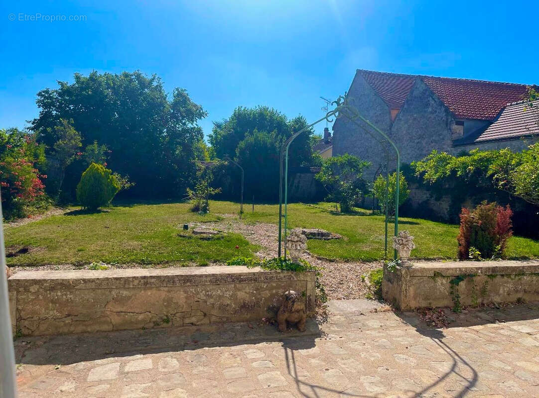 Maison à MILLY-LA-FORET