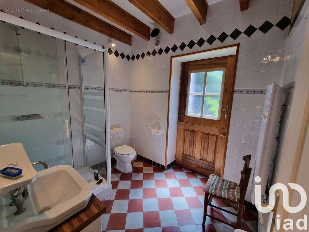 Photo 8