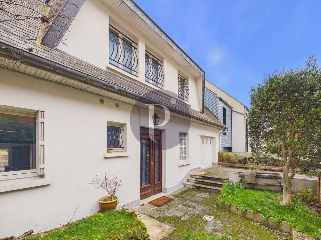 Maison à LE PLESSIS-ROBINSON