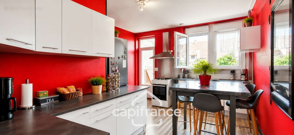 LE MONTET / 03 - Maison de village - 110 m² avec jardin - photo 4