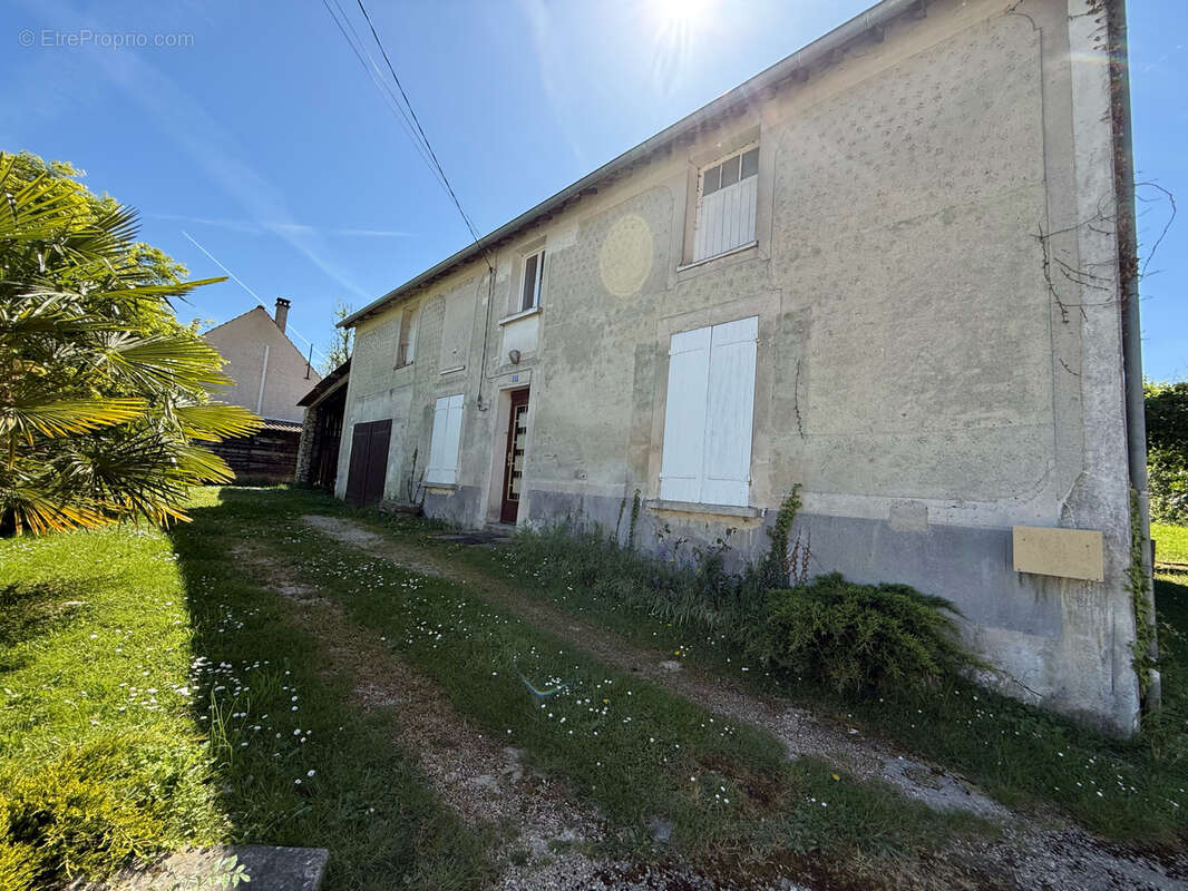 Maison à DOUE