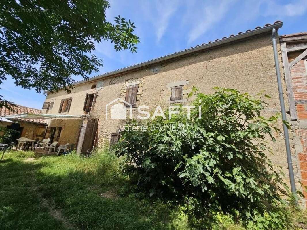 Maison 218 m² à Venes  - photo 8