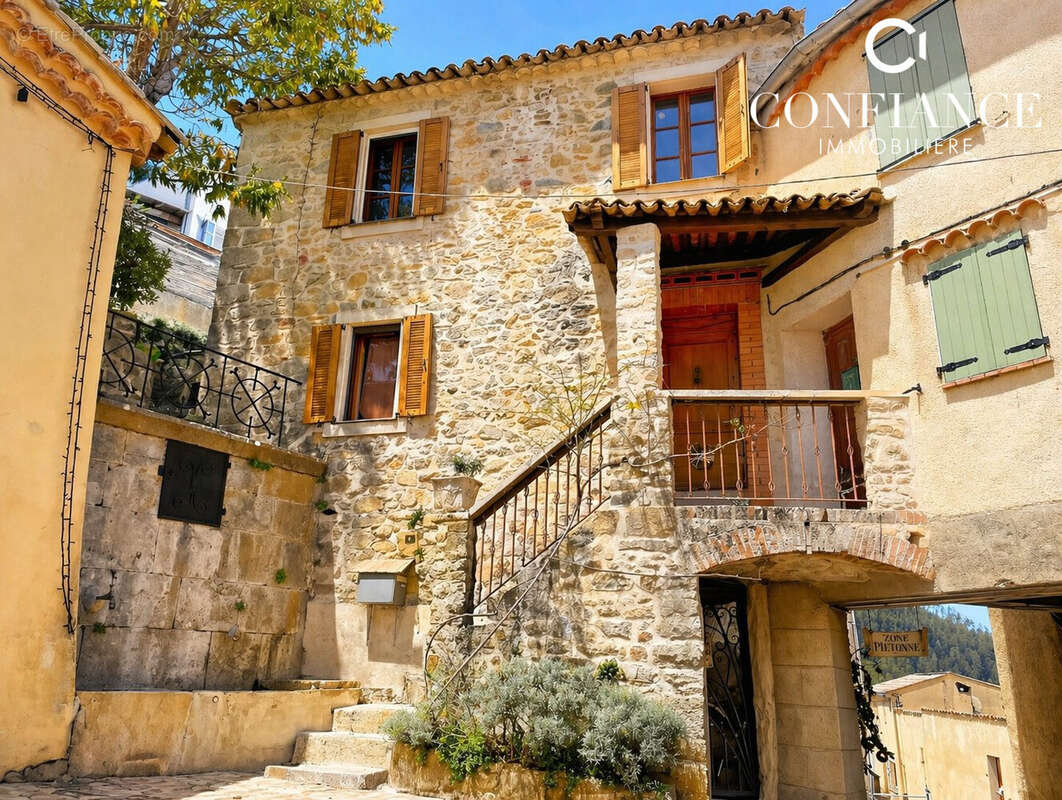 Maison à PIERREFEU