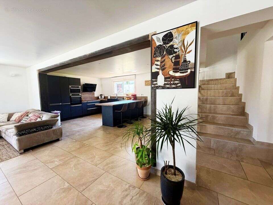 Maison à VILLEMOUSTAUSSOU