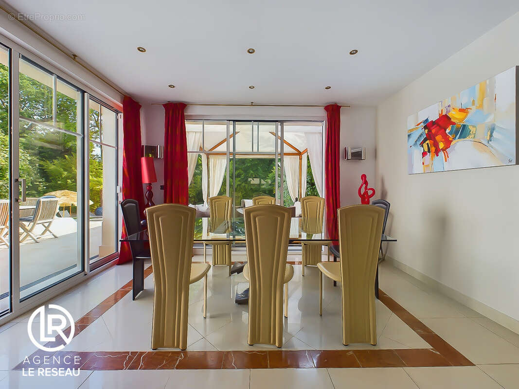 Maison à MONTMORENCY