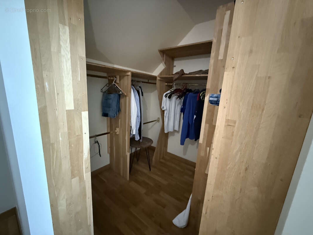 Maison à MONCE-EN-BELIN