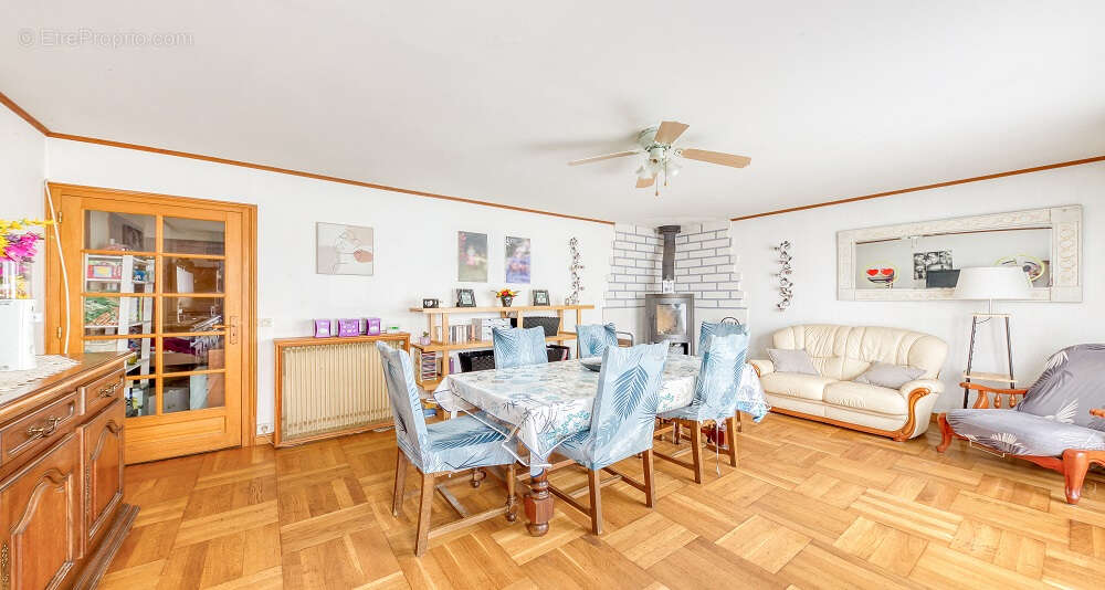 Maison à ROISSY-EN-BRIE