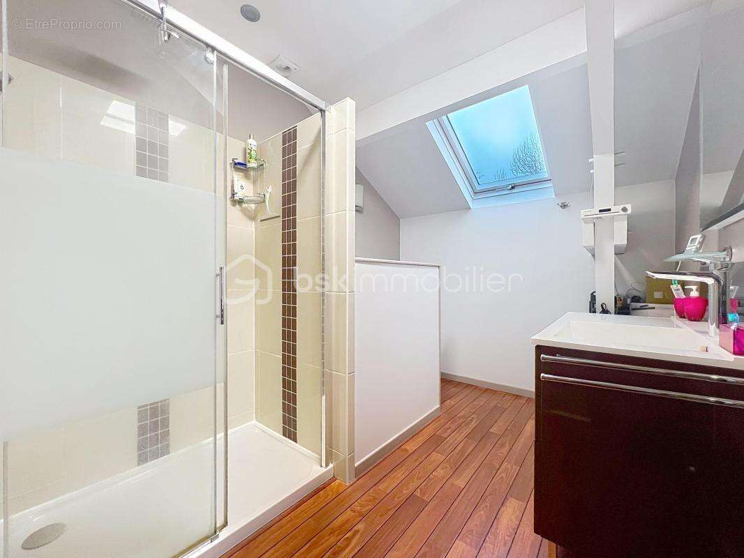 Maison à VIGNEUX-SUR-SEINE