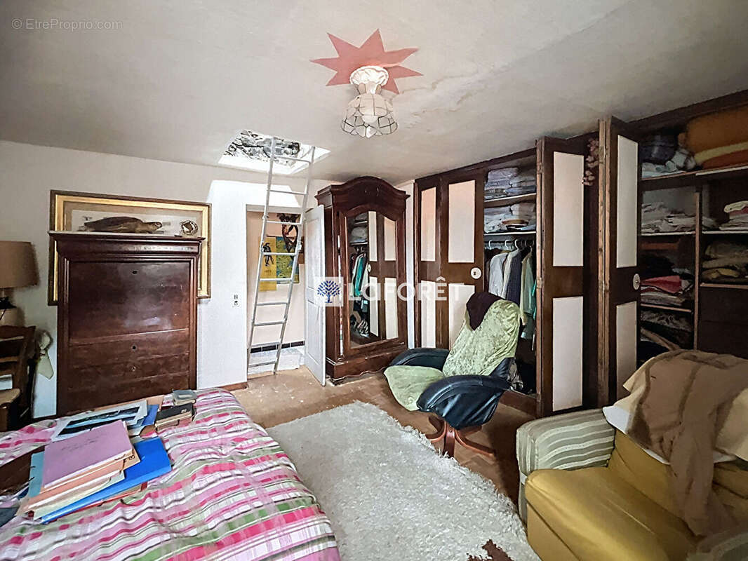 Appartement à CASTELLAR