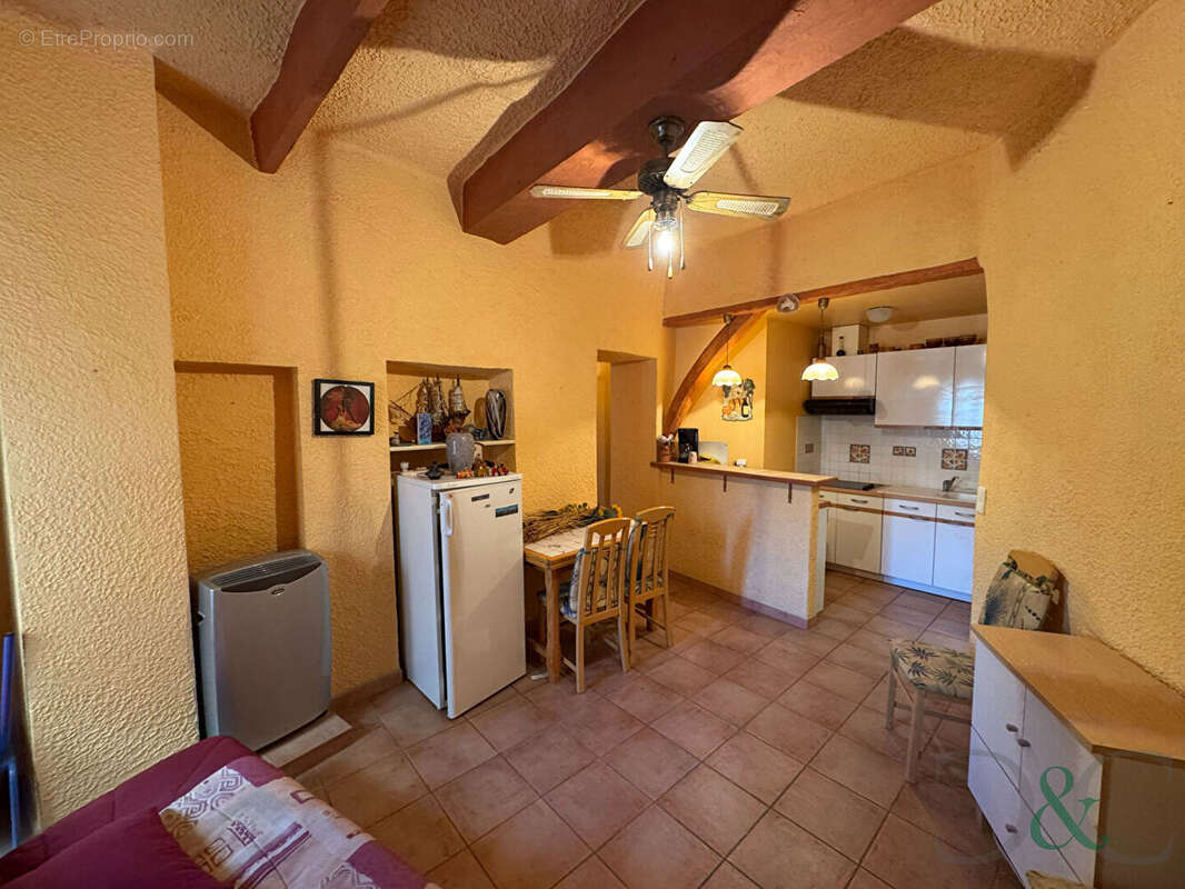 Appartement à BORMES-LES-MIMOSAS