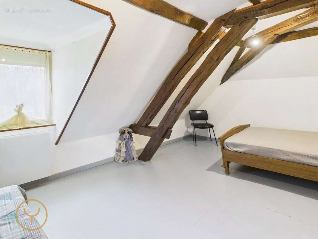 Maison à CHARNY-LE-BACHOT