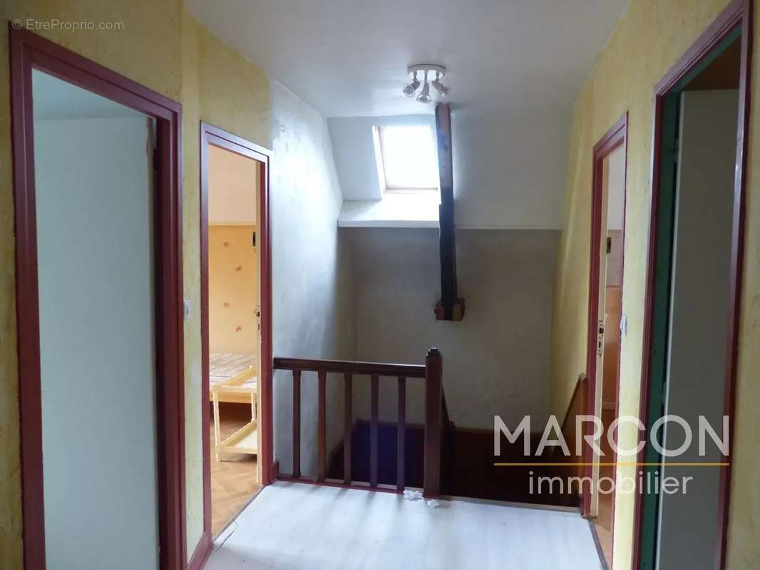 Maison à LA VILLENEUVE