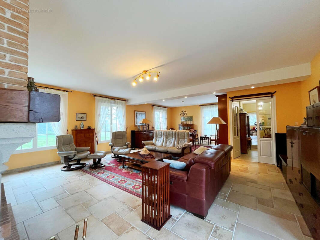 Maison à FONTAINEBLEAU