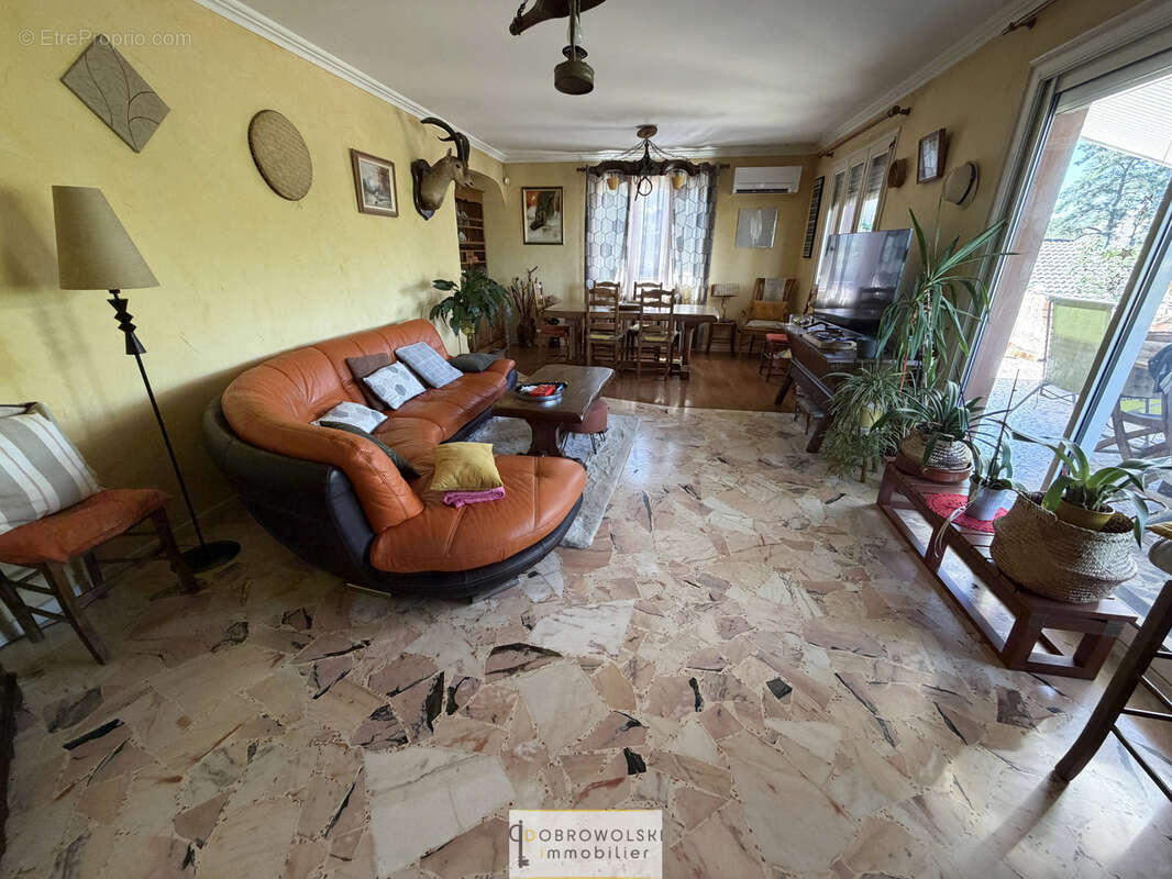 Maison à LE PEAGE-DE-ROUSSILLON
