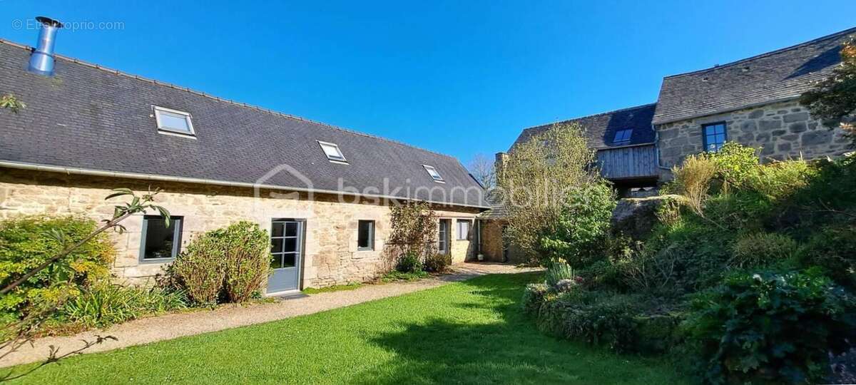 Maison à COMMANA