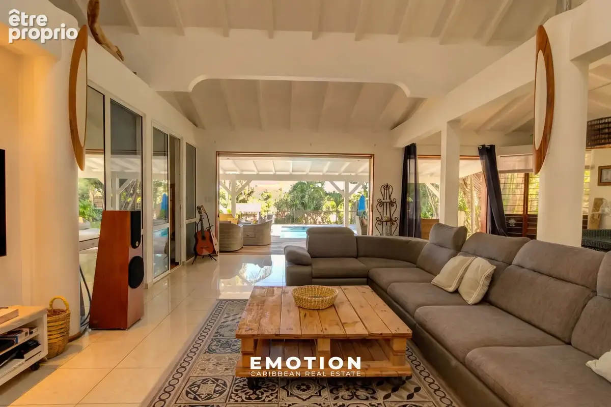 Villa T8 - 265 m2 + Jardin tropical + Piscine - photo 4