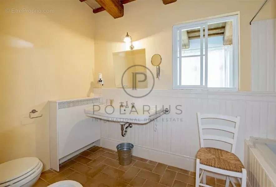 Ferme avec appartements, laboratoire de transformation et boutique à la ferme — Le Marche - photo 35