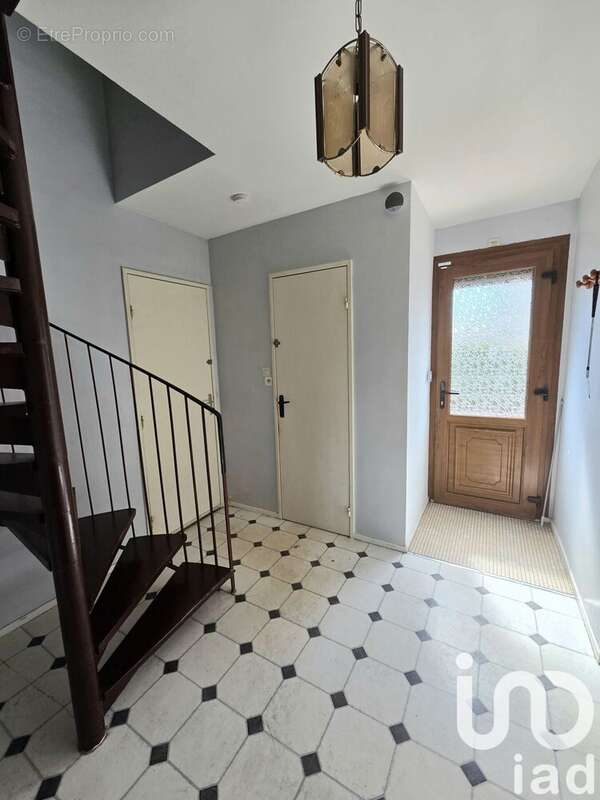 Photo 3 - Maison à LA CHAPELLE-SAINT-LUC