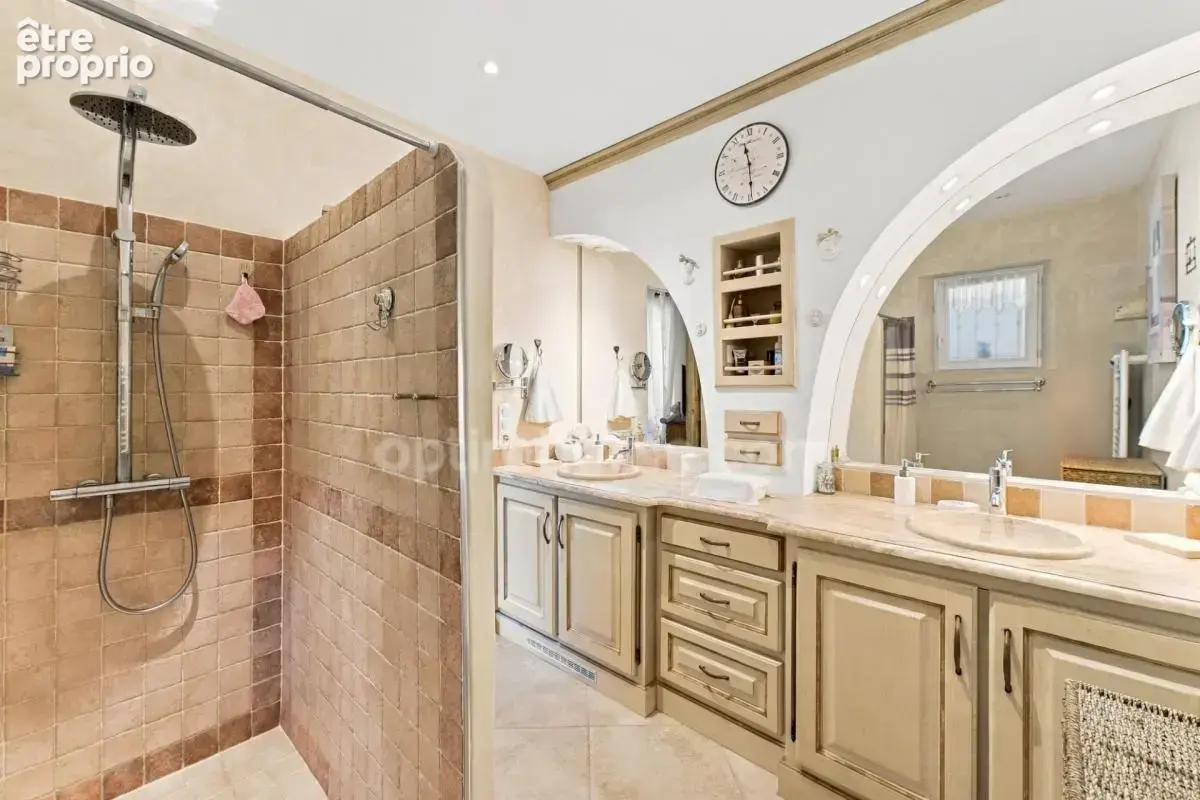 Paradou, Maison 145 m2, piscine chauffée, 1000 M2 de terrain l’art de vivre à deux pas du village - photo 18