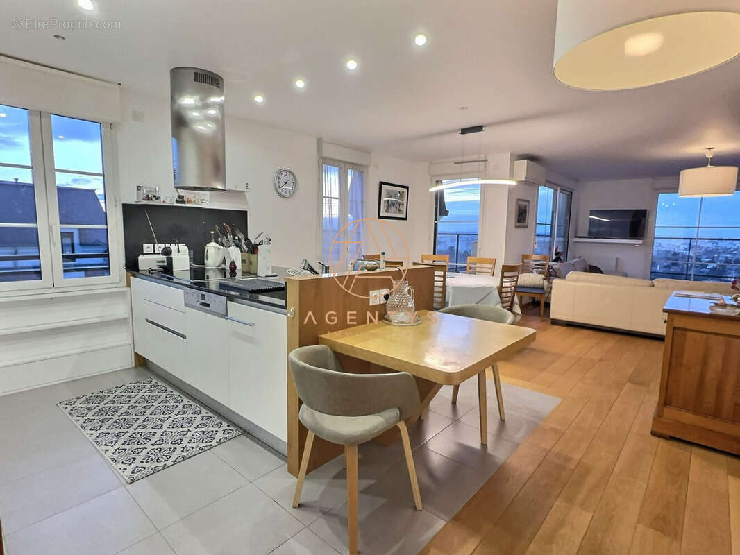 Appartement à CHENNEVIERES-SUR-MARNE