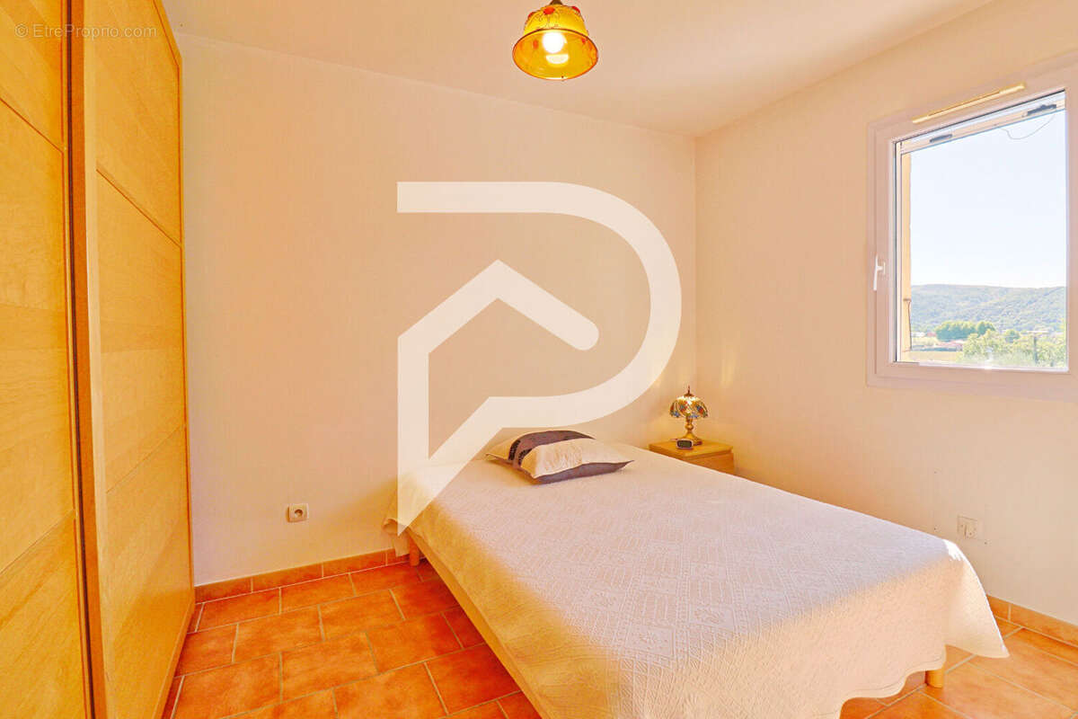 Maison à GREOUX-LES-BAINS