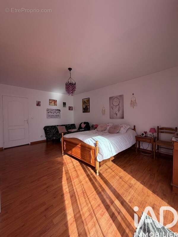 Maison 223 m² à Saint-Bonnet-Du-Gard  - photo 5