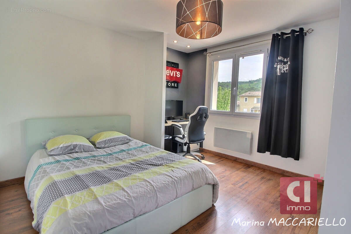 Maison à FORCALQUEIRET