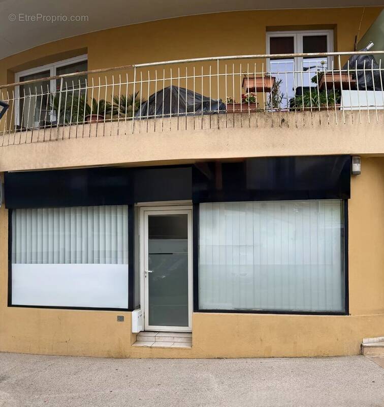 Appartement à VALLAURIS