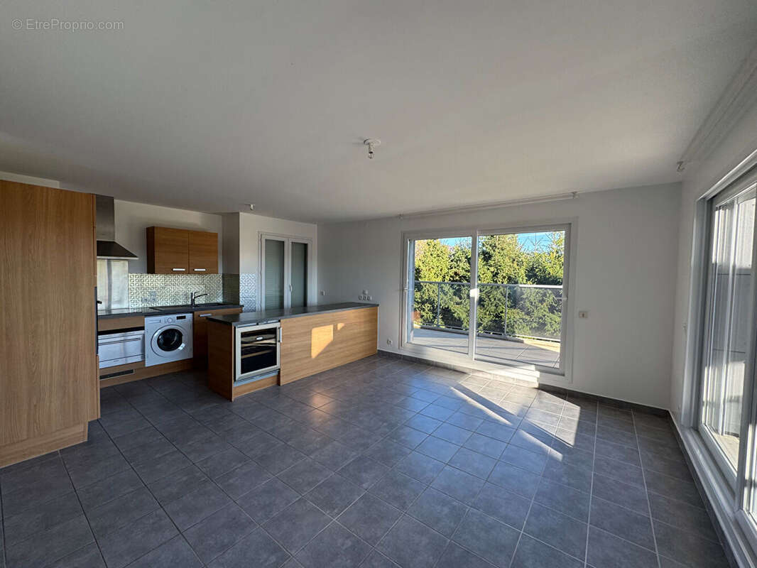 Appartement à VETRAZ-MONTHOUX