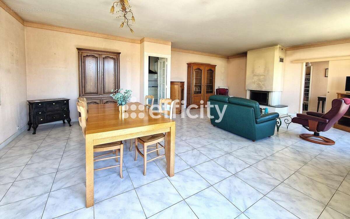 Maison à VAUX-SUR-MER