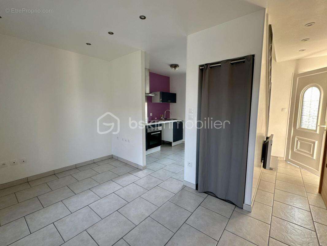 Maison à AZAY-SUR-CHER