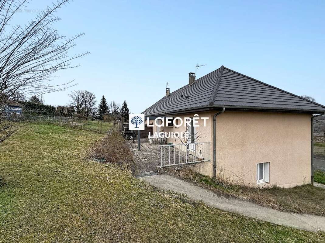 Maison à MUR-DE-BARREZ