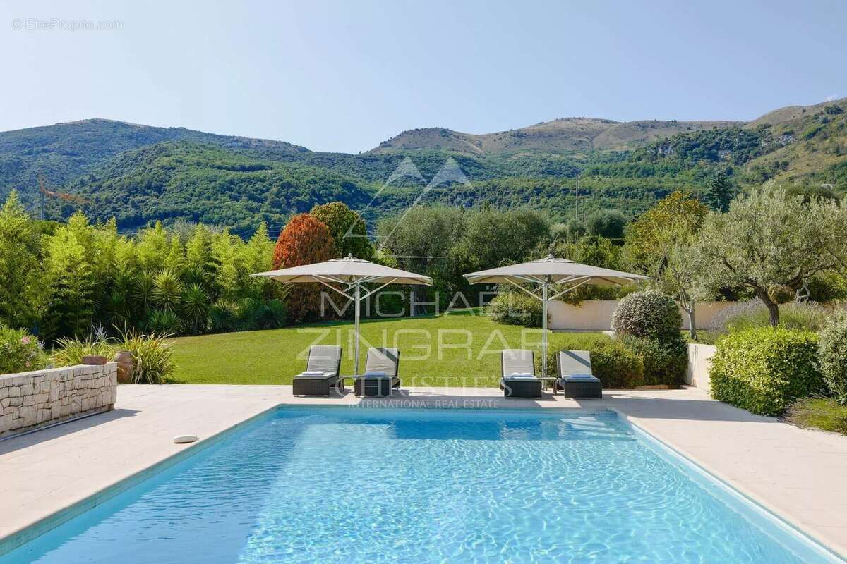 Magnifique propriété avec vue mer panoramique à pieds du village - photo 6