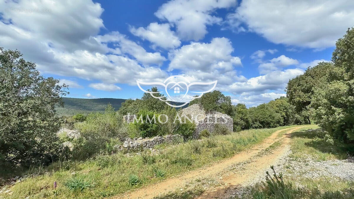 Terrain à MONTARNAUD