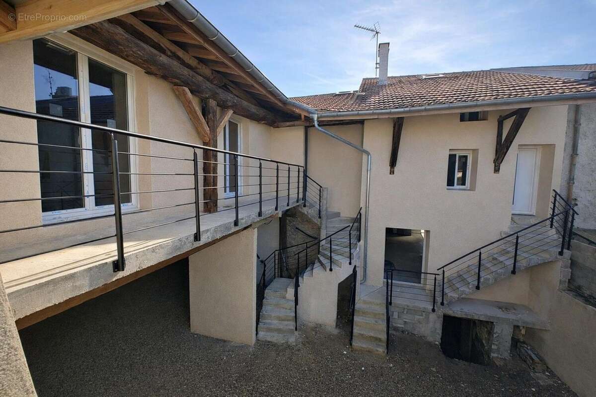 Photo 2 - Appartement à LA VERPILLIERE