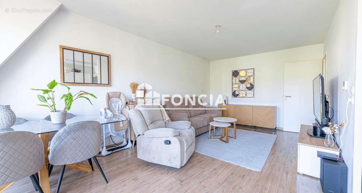 F2 avec balcon et parking vendu libre - photo 5