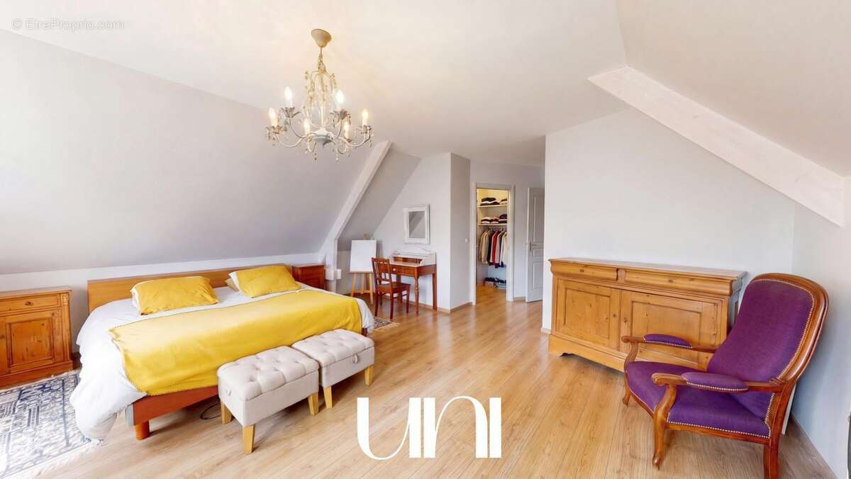 Maison 5 pièces de 148 avec double garage - MONCEAUX EN BESSIN - photo 16